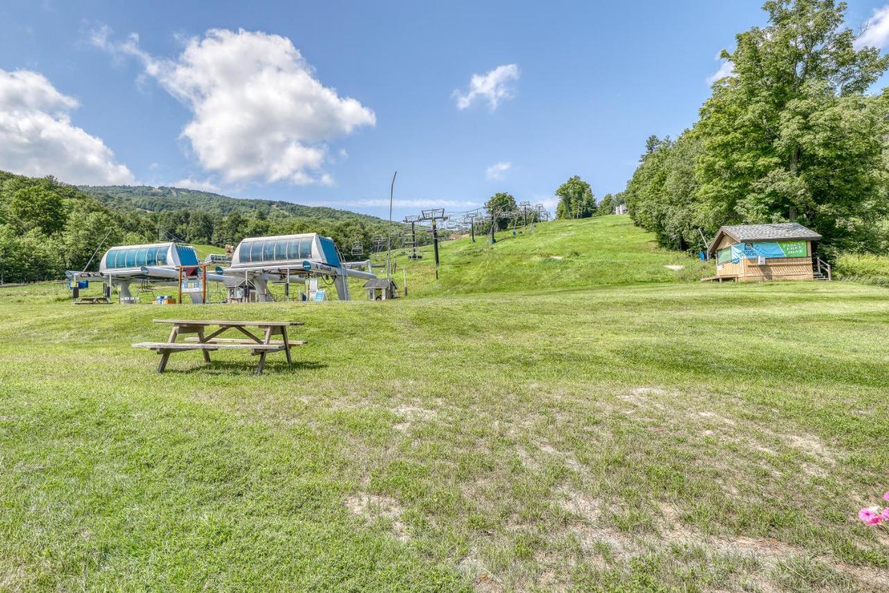 Okemo Mountain Lodge ลัดโลว์ ภายนอก รูปภาพ